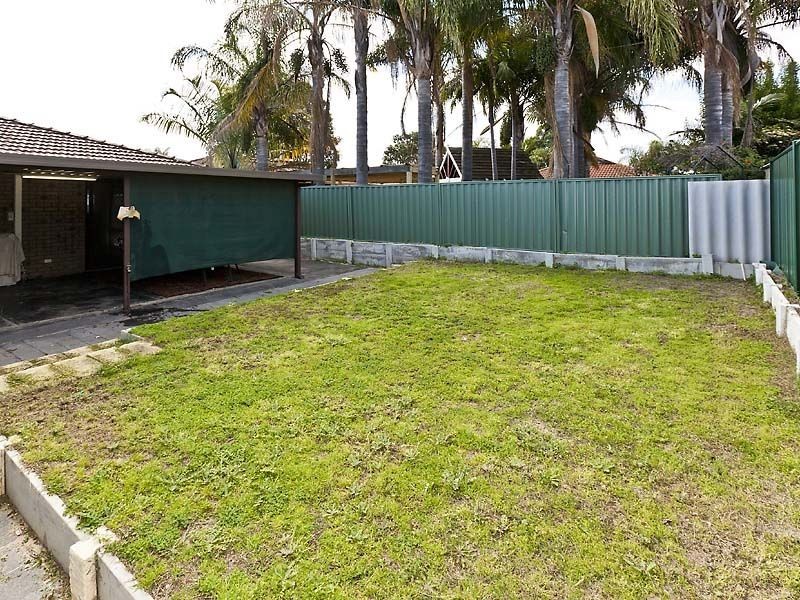 2 Kinghorn Place, Redcliffe WA 6104