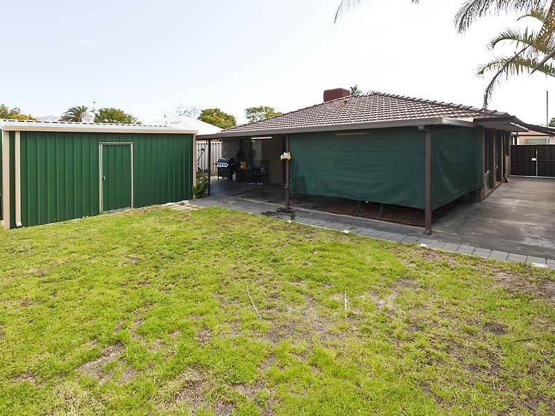 2 Kinghorn Place, Redcliffe WA 6104
