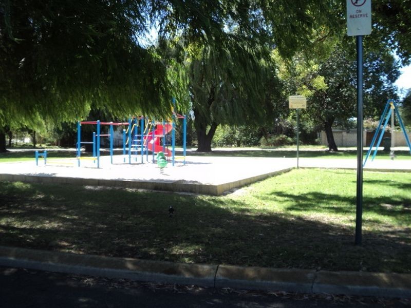 5/18 – 20 The Crescent, Redcliffe WA 6104