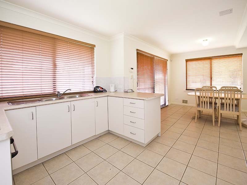 12/12 Kimberley Street, Belmont WA 6104