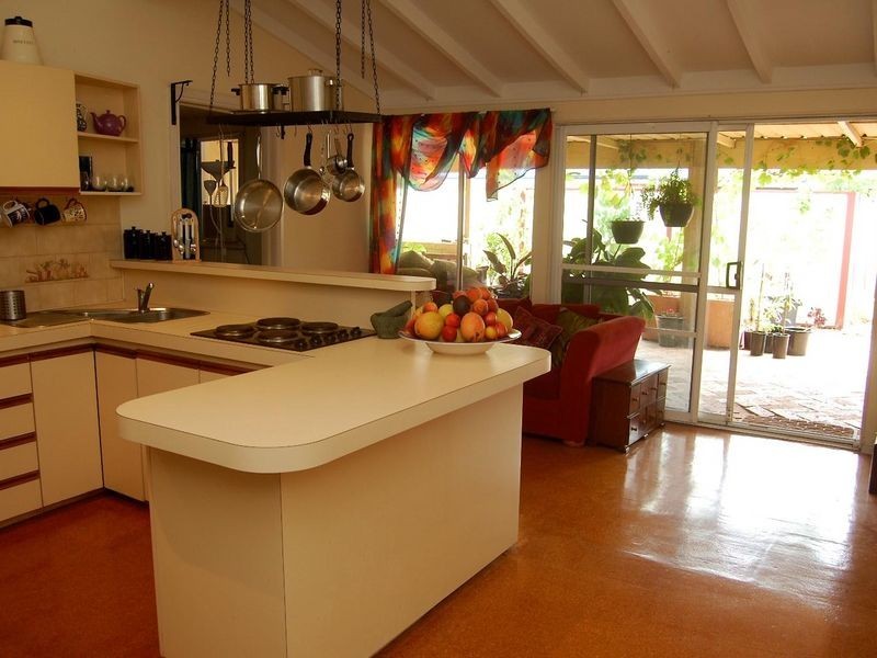 28 Renou Street, Queens Park WA 6107