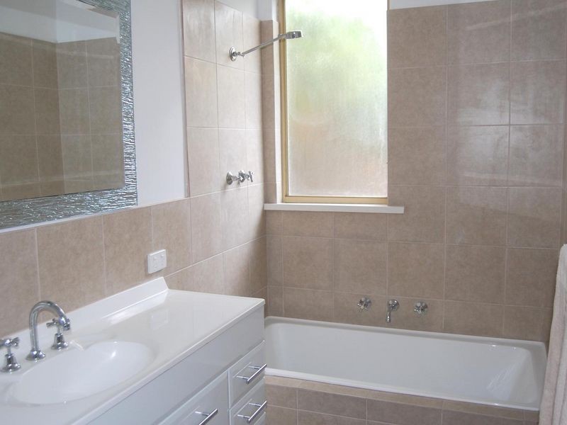 28 Renou Street, Queens Park WA 6107