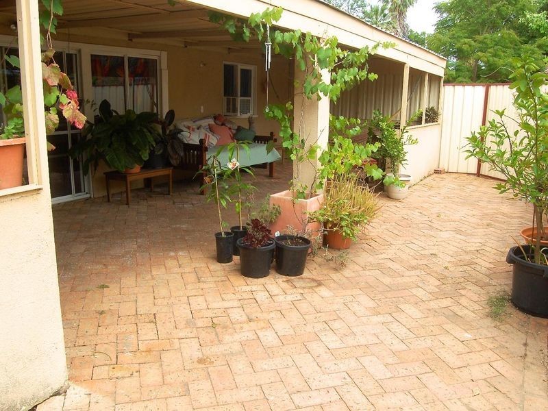 28 Renou Street, Queens Park WA 6107