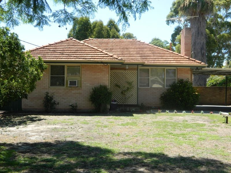 24 Vidler Street, Cloverdale WA 6105