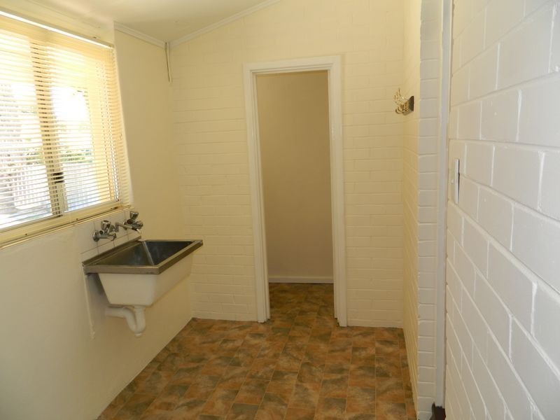 24 Vidler Street, Cloverdale WA 6105