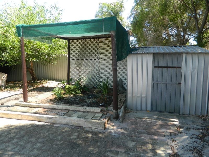 24 Vidler Street, Cloverdale WA 6105