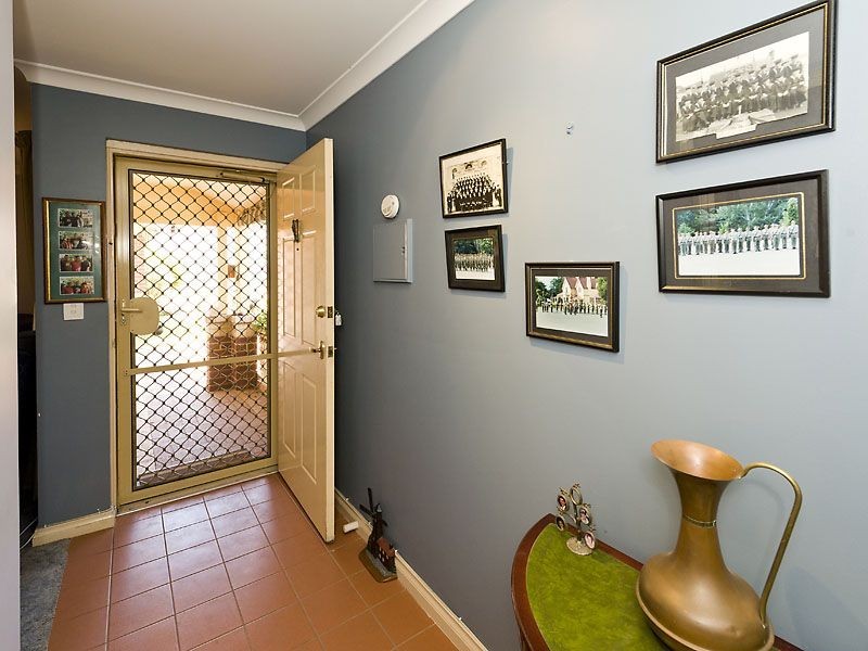 8/2 Barry Street, Rivervale WA 6103
