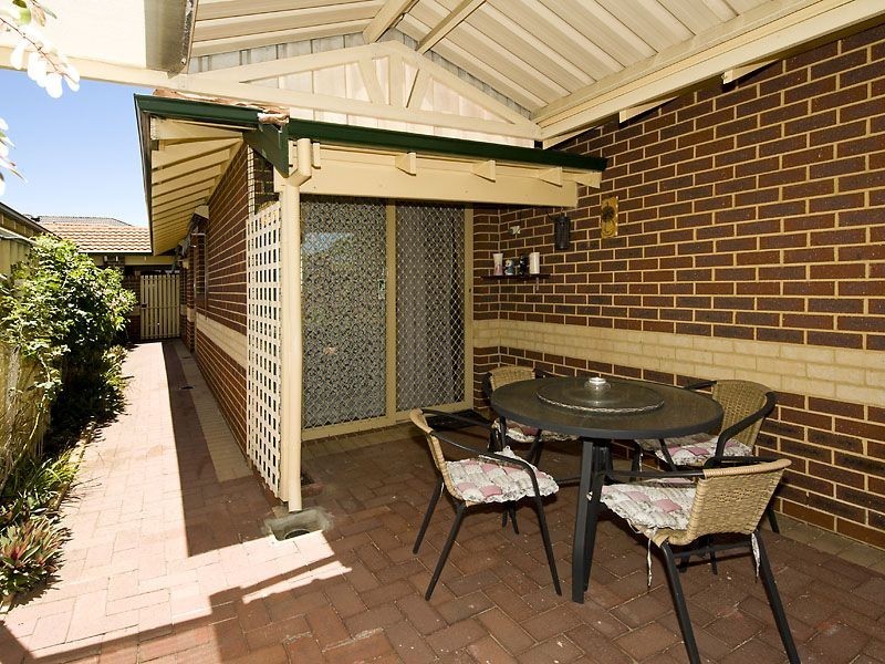 8/2 Barry Street, Rivervale WA 6103