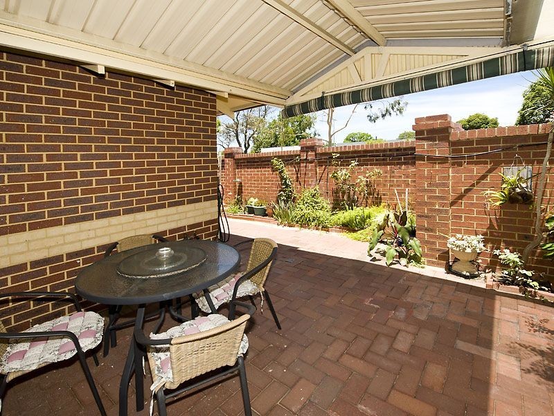 8/2 Barry Street, Rivervale WA 6103