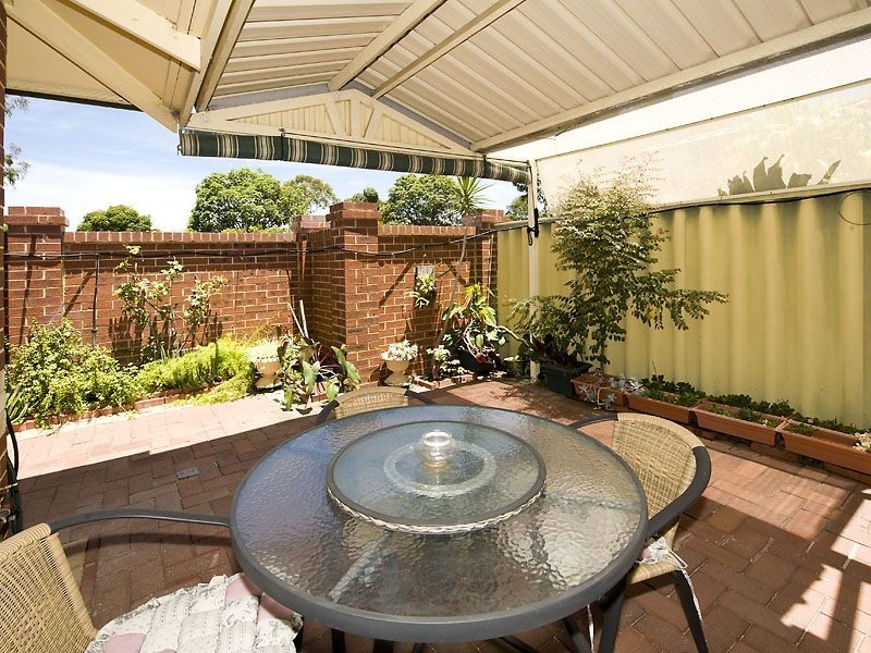 8/2 Barry Street, Rivervale WA 6103