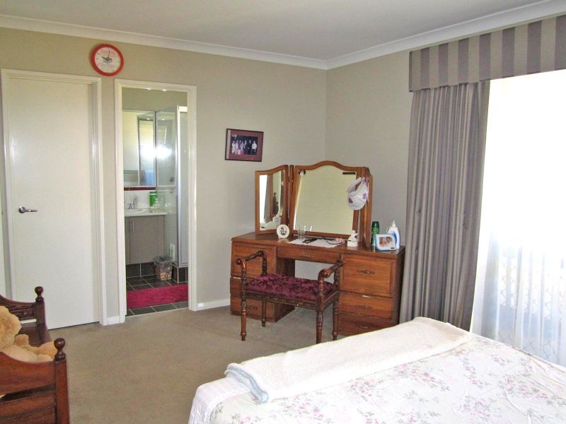 2/179 Keymer Street, Belmont WA 6104