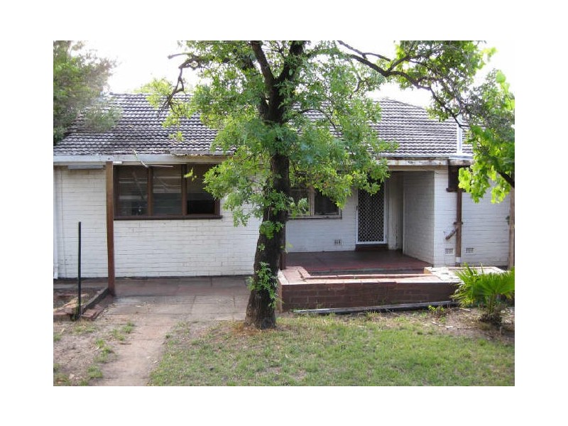 25 Latham Street, Alfred Cove WA 6154