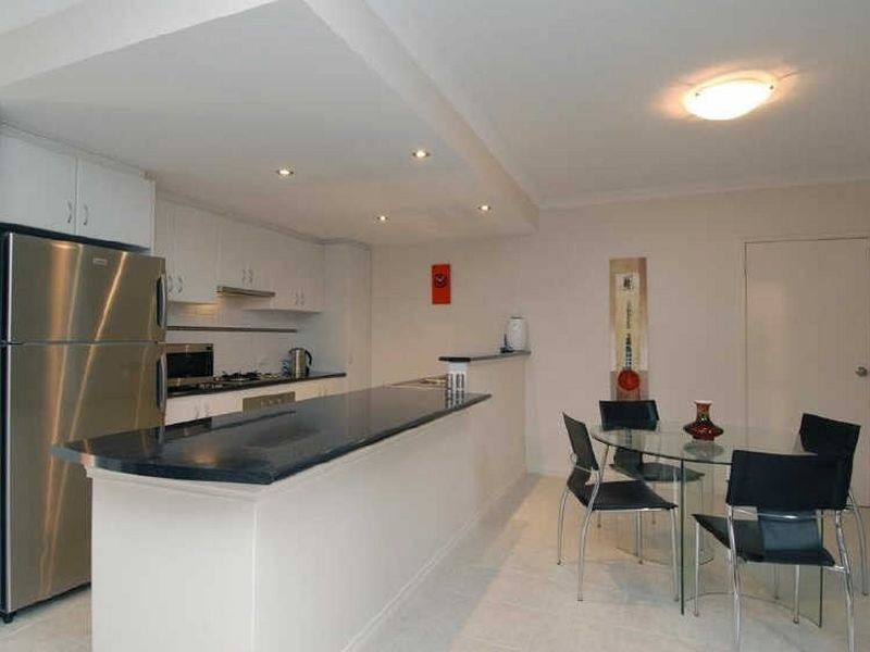 7/8 Hillcrest Road, Kewdale WA 6105