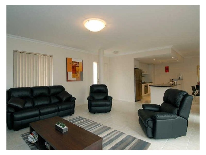 7/8 Hillcrest Road, Kewdale WA 6105