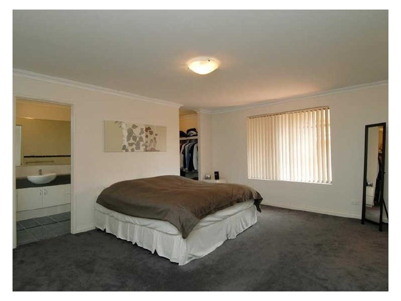 7/8 Hillcrest Road, Kewdale WA 6105