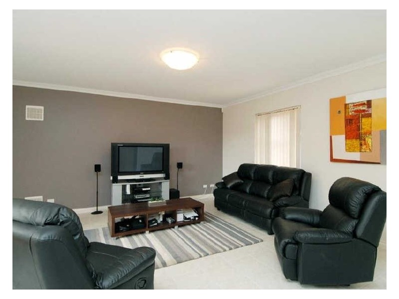 7/8 Hillcrest Road, Kewdale WA 6105