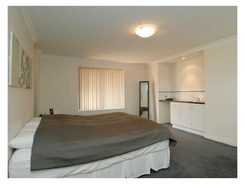 7/8 Hillcrest Road, Kewdale WA 6105