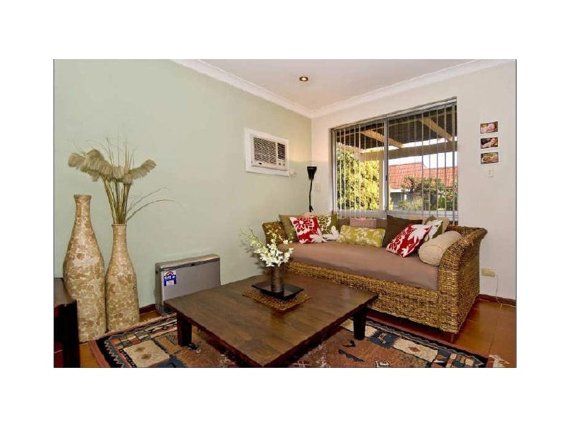 4/240 Eigth Ave, Inglewood WA 6052