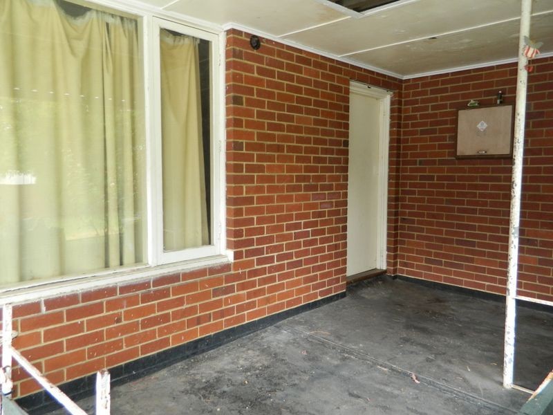 52 Mcglinn Way, Cloverdale WA 6105