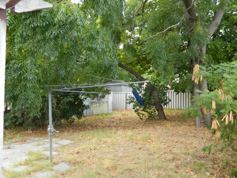 52 Mcglinn Way, Cloverdale WA 6105