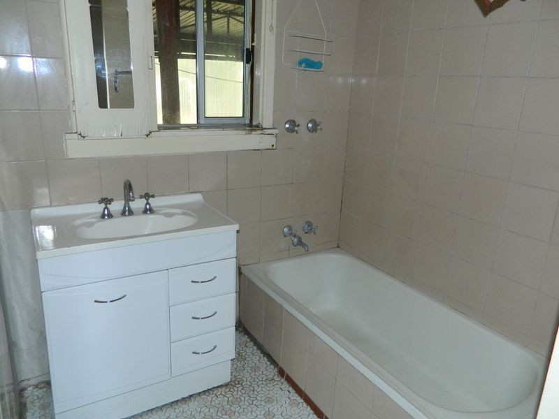 52 Mcglinn Way, Cloverdale WA 6105