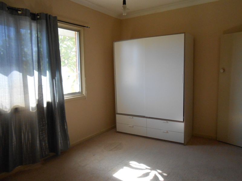 10 Ritchie Way, Cloverdale WA 6105