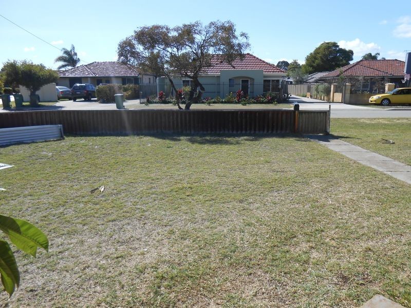 10 Ritchie Way, Cloverdale WA 6105