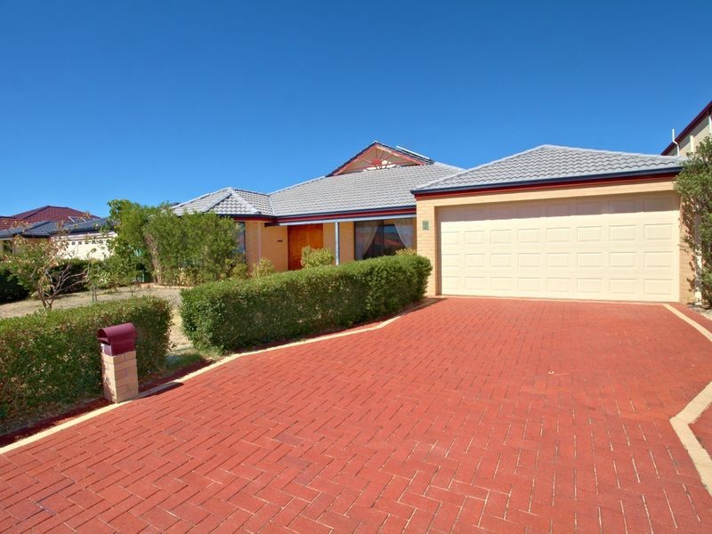 7 Excalibur Chase, Wattle Grove WA 6107