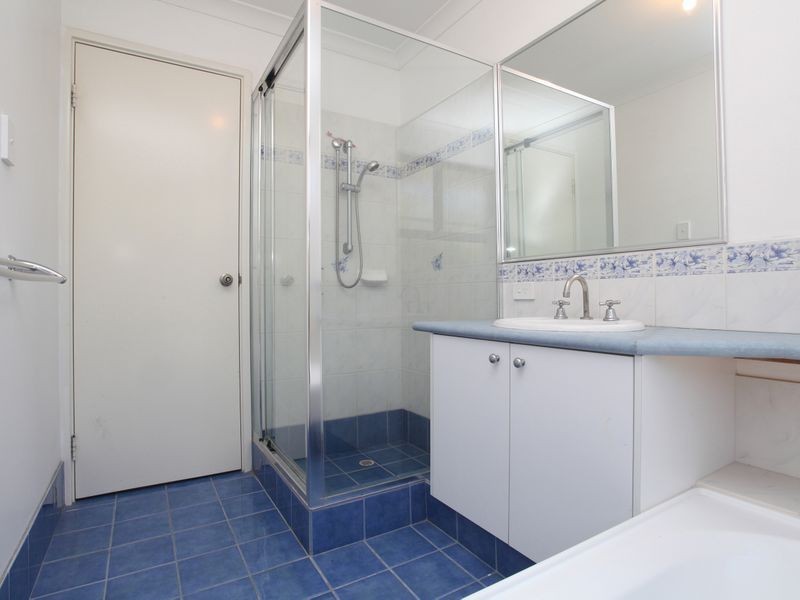 7 Excalibur Chase, Wattle Grove WA 6107