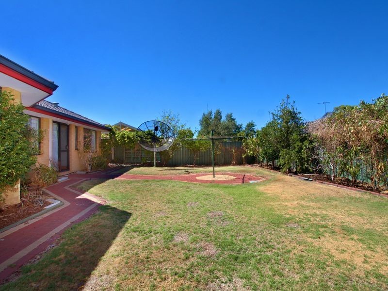 7 Excalibur Chase, Wattle Grove WA 6107