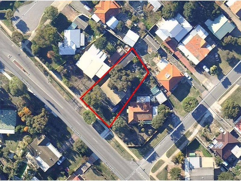 325 Belgravia Street, Cloverdale WA 6105