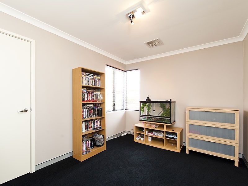 21 Sanderson Street, Embleton WA 6062