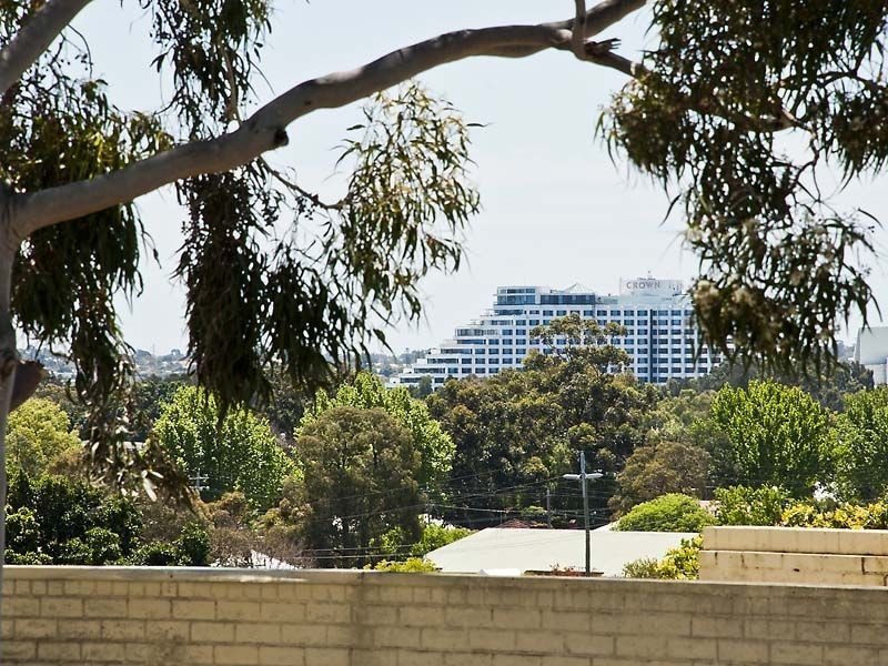 4/57 King George Street, Victoria Park WA 6100