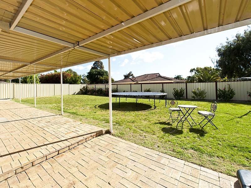 2 Grebe Court, High Wycombe WA 6057