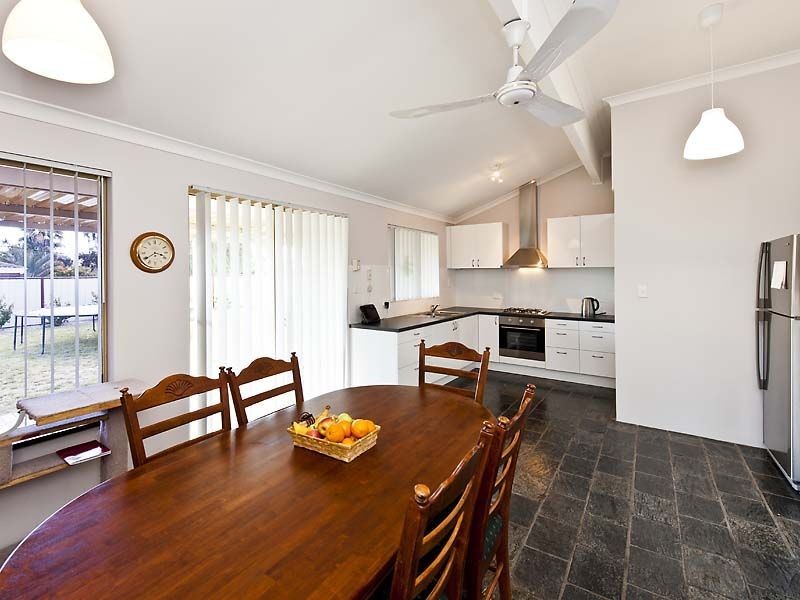 2 Grebe Court, High Wycombe WA 6057