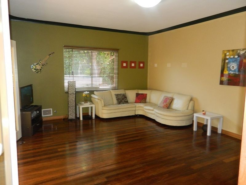 24 Berehaven Avenue, Thornlie WA 6108