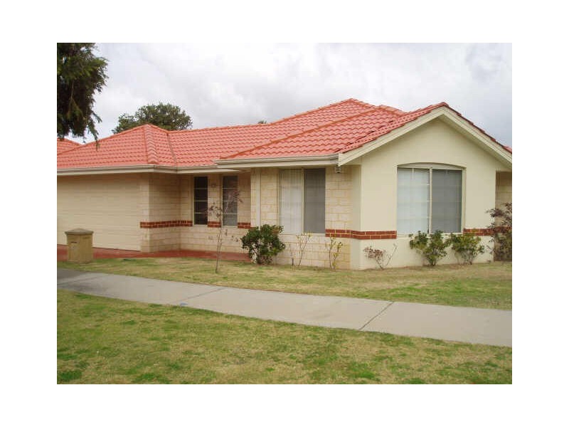 2 Finnan Street, Cloverdale WA 6105