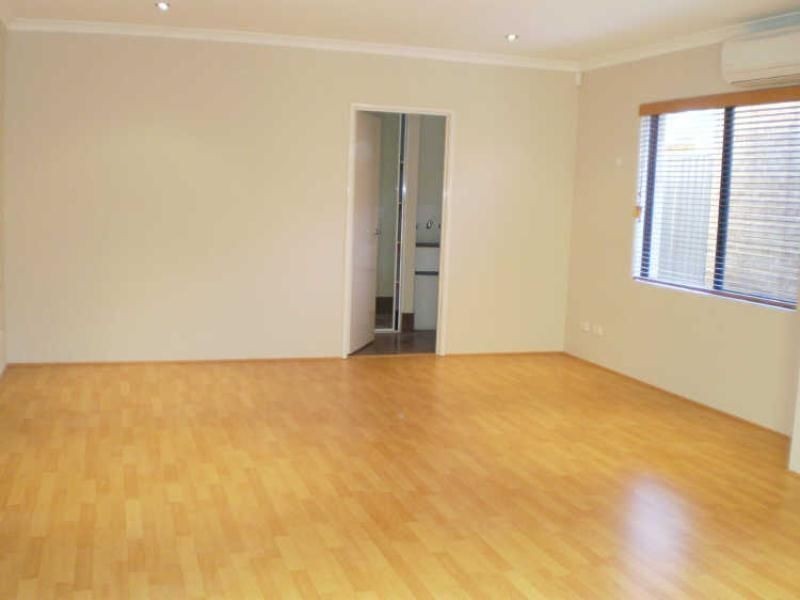 1/26 Mcglinn Way, Cloverdale WA 6105