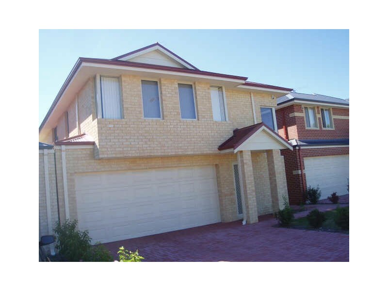 30 Beverly Place, Cloverdale WA 6105