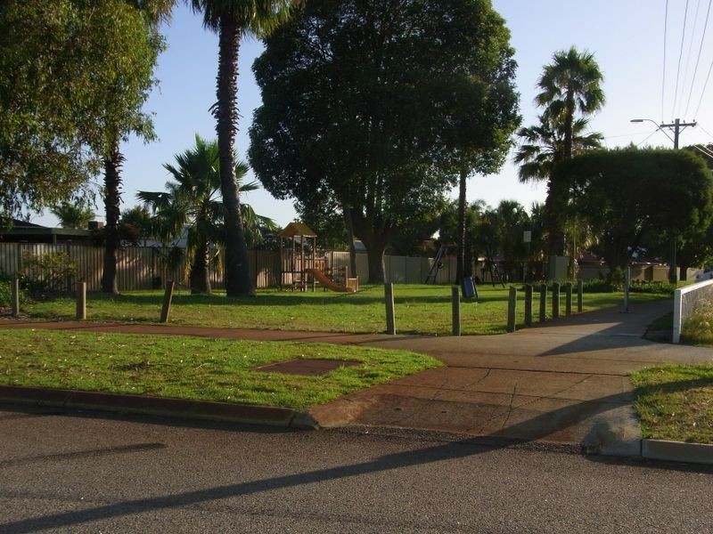 2 Butson Place, Redcliffe WA 6104
