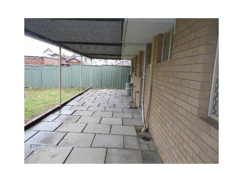34B Hooley Street, Midvale WA 6056