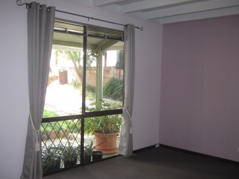 30 Jade Street, Mount Richon WA 6112