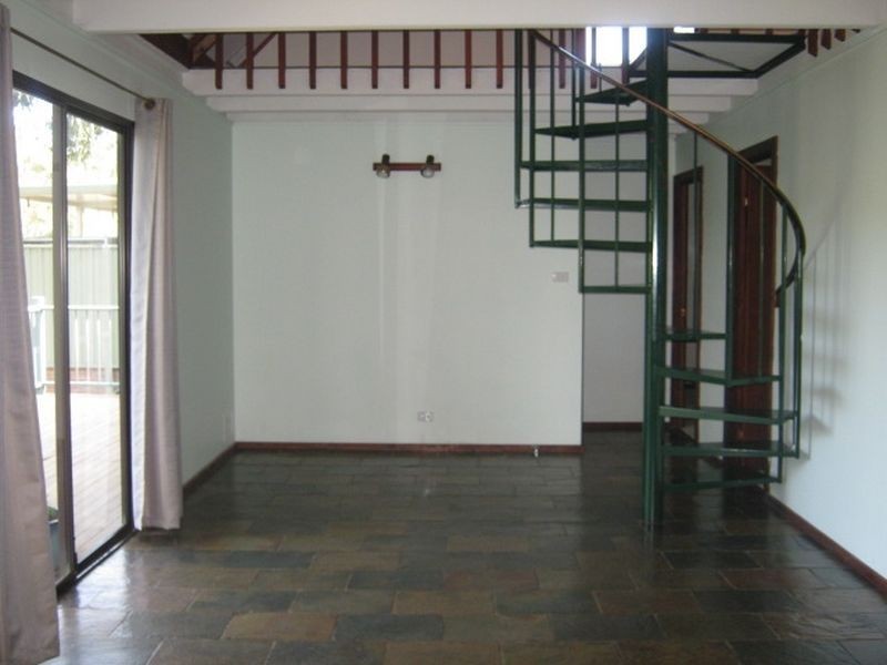 30 Jade Street, Mount Richon WA 6112