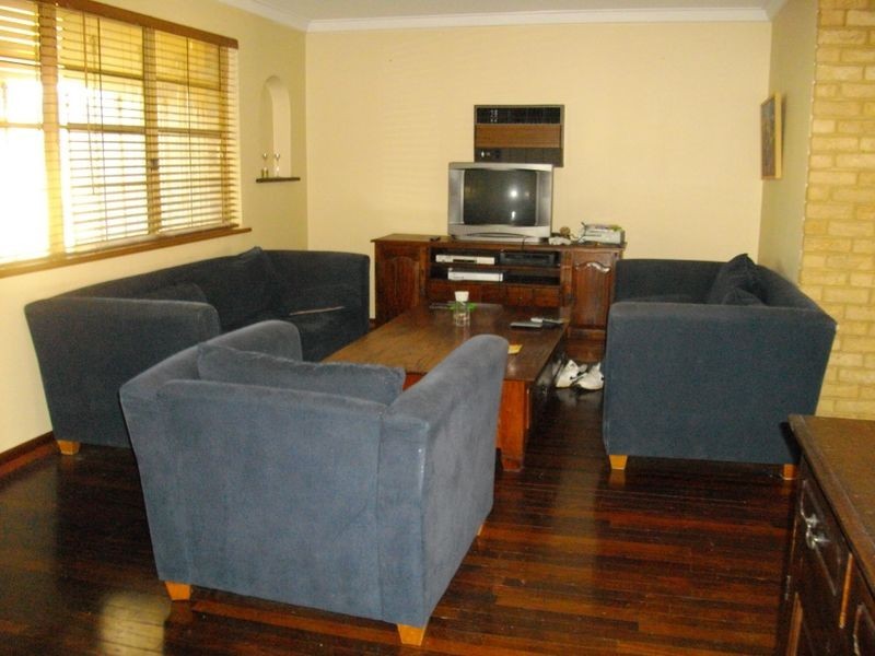 7 Kinbrace Street, Lynwood WA 6147