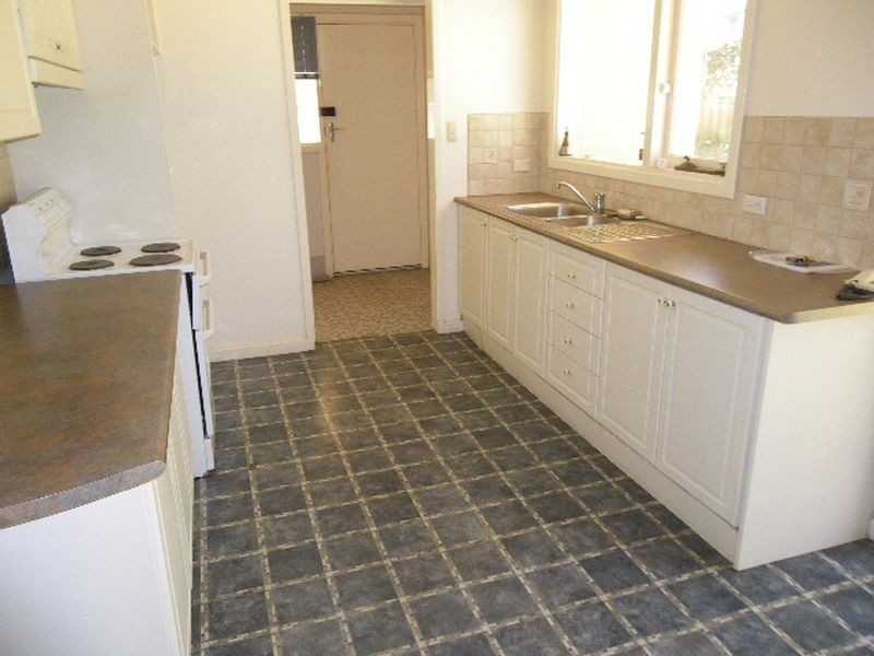 22 Paulett Way, Belmont WA 6104