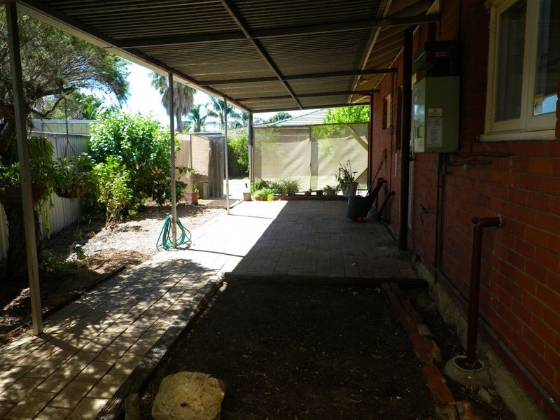 50 Alexander Road, Rivervale WA 6103