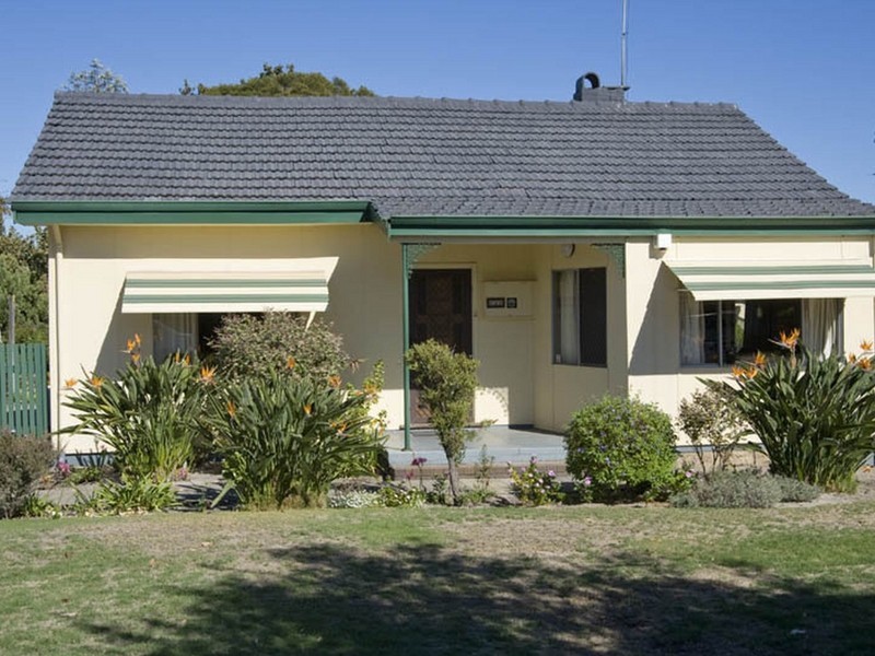 122 Gladstone Road, Rivervale WA 6103