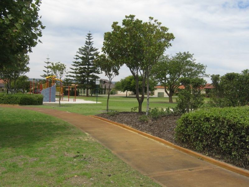 18 Mcguigan Circle, Redcliffe WA 6104