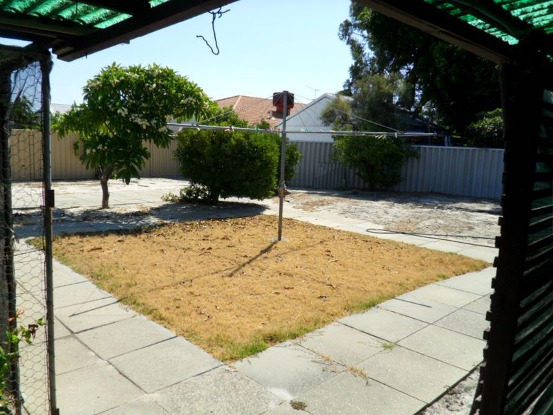 54 Lyall Street, Redcliffe WA 6104