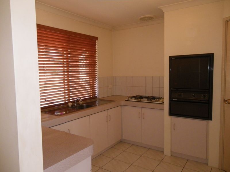 2/21-23 Kimberley Street, Belmont WA 6104